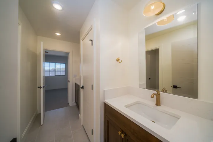 881 E 100 N, Hyde Park, Utah 84318