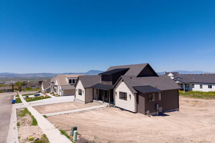 881 E 100 N, Hyde Park, Utah 84318