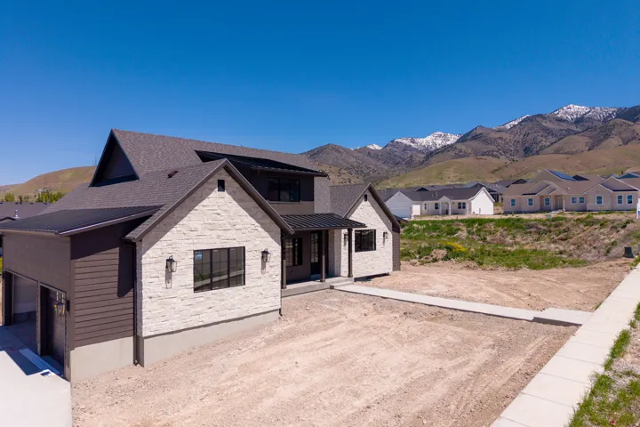 881 E 100 N, Hyde Park, Utah 84318