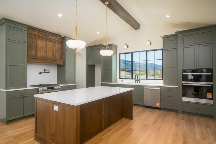 881 E 100 N, Hyde Park, Utah 84318