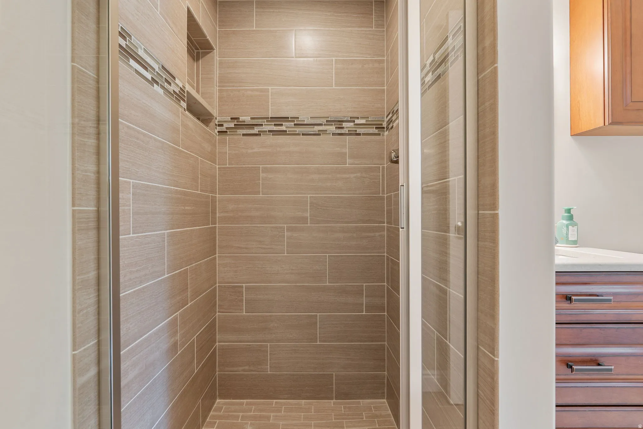 Guest/hall bathroom with shower