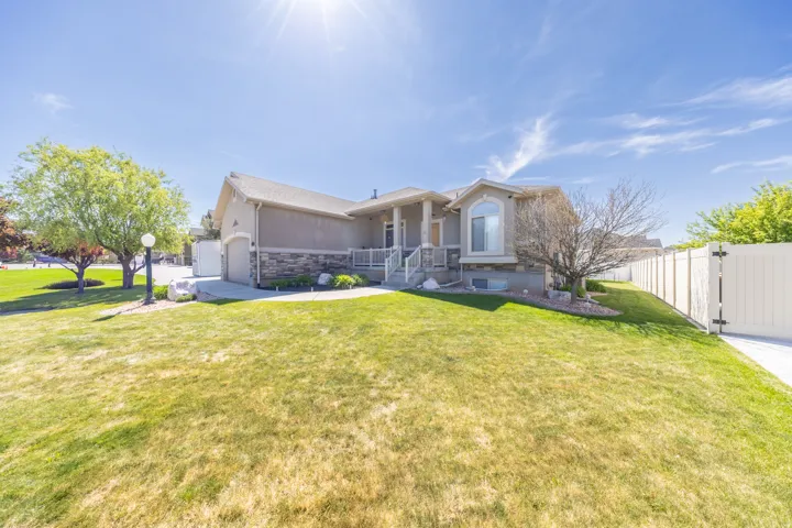 1125 W 3090 S, Syracuse, Utah 84075