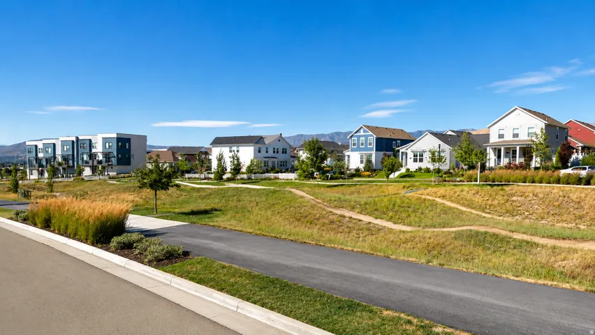 Trails right outside your door, offering the kind of everyday access to open space that makes Daybreak living feel effortless.