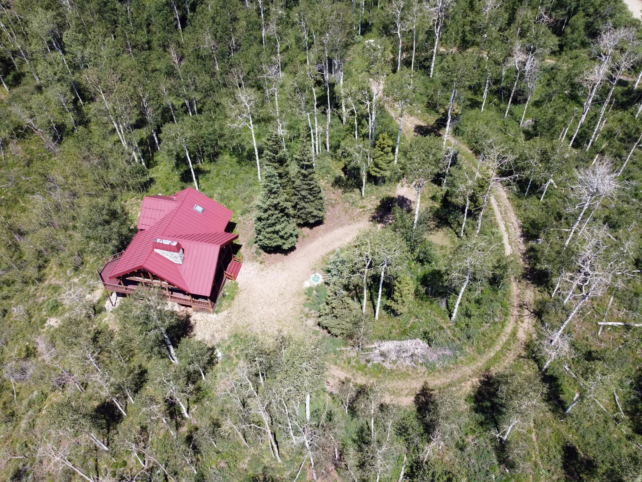 Secluded property with a circular driveway. No need to turn your RVs around.