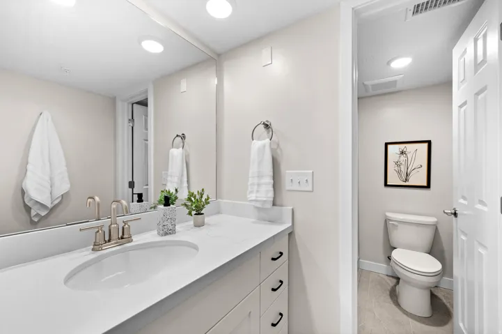Ensuite Bath in Bedroom 1