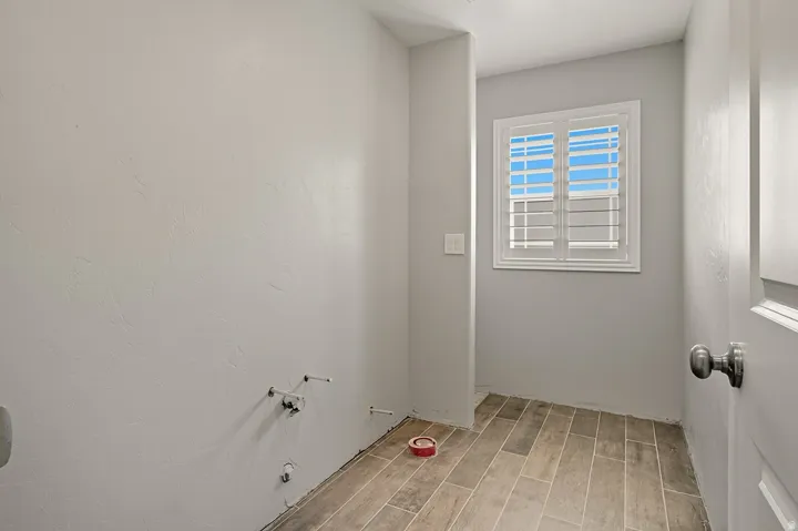 351 W Skyline Dr, Loa, Utah 84747