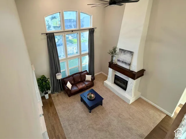 Soaring ceiling with a multi-pane window system