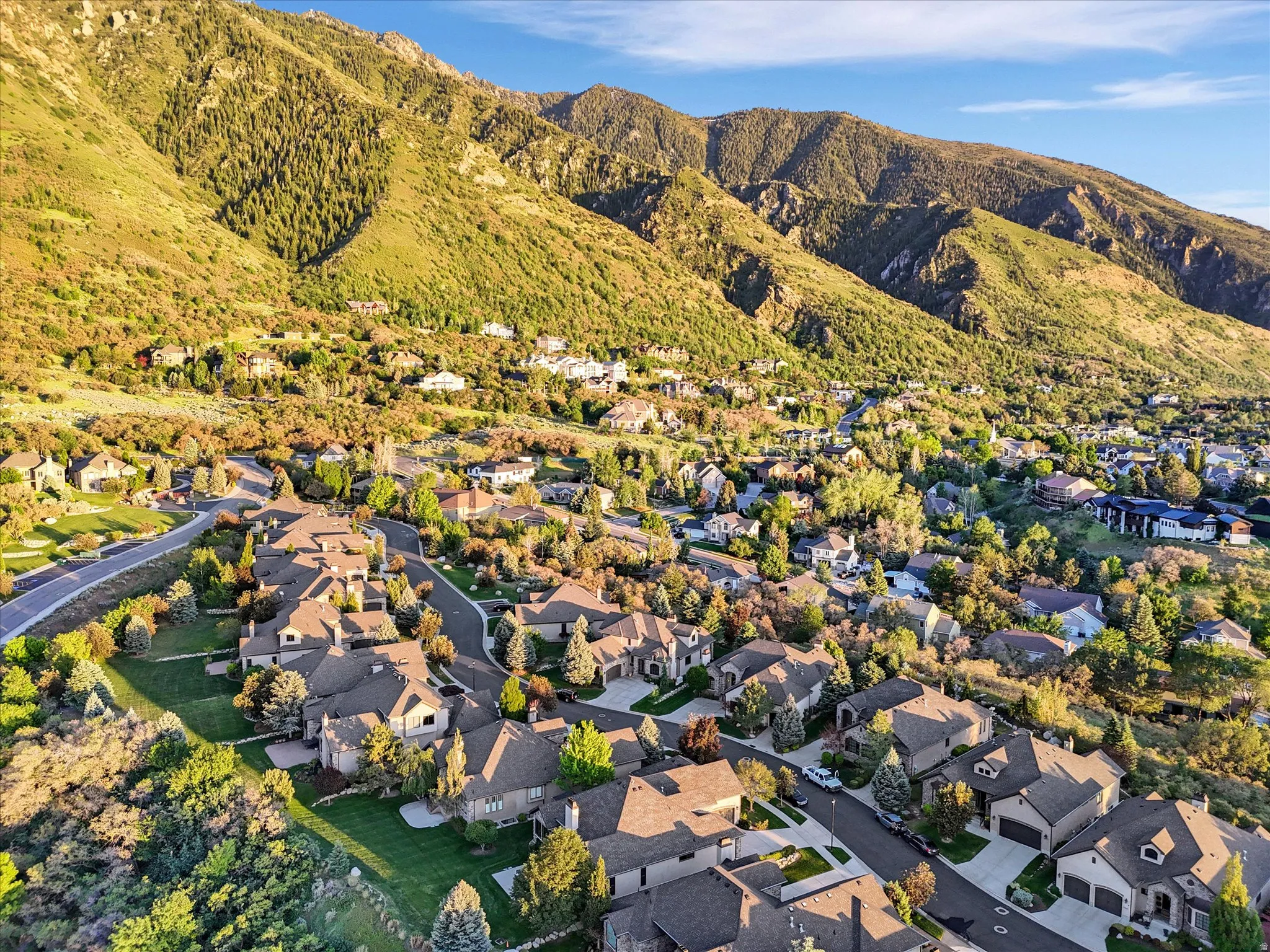 Neighborhood in beautiful mountain setting