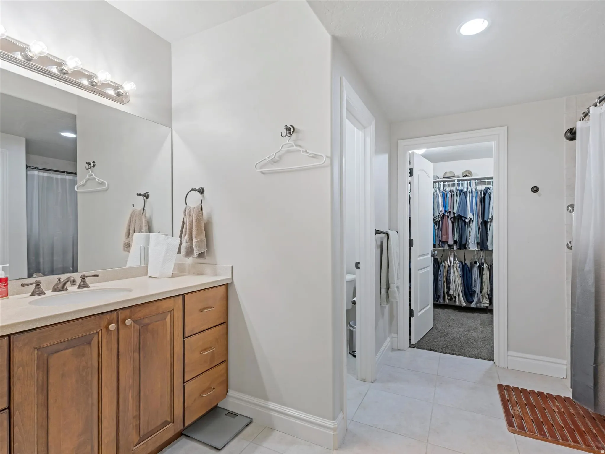 Ensuite bathroom