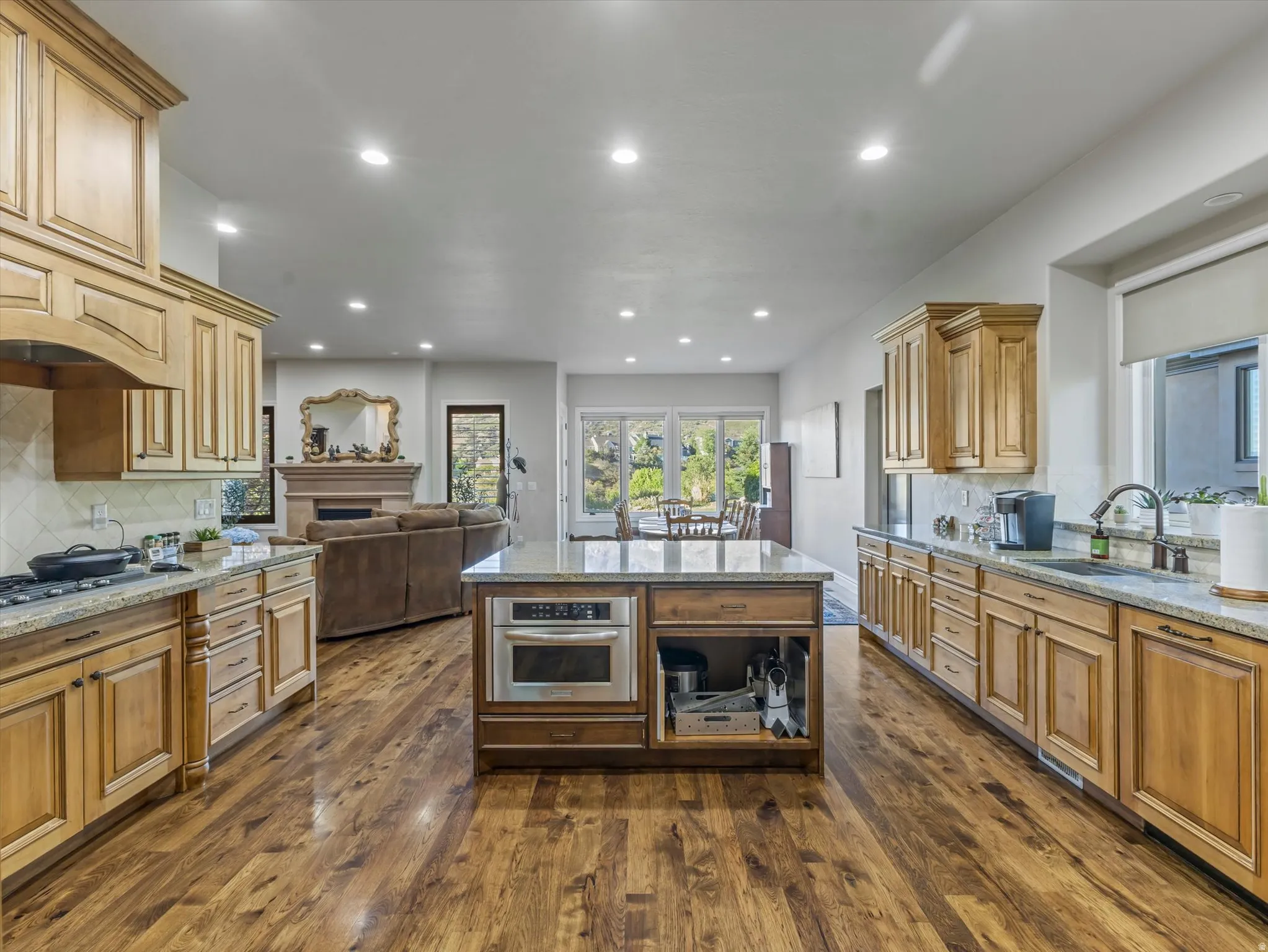 Beautiful chef's kitchen