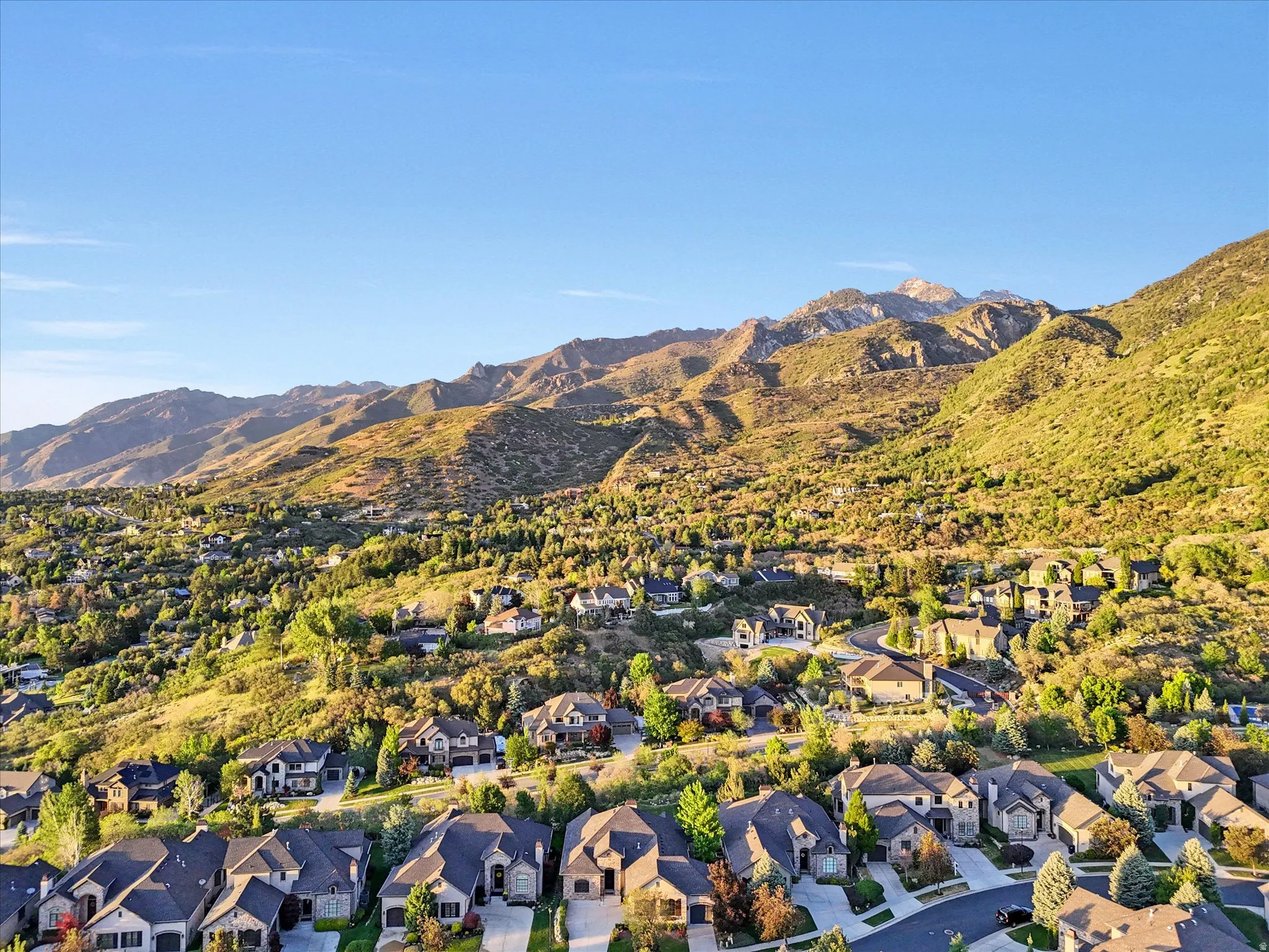 Neighborhood in beautiful mountain setting