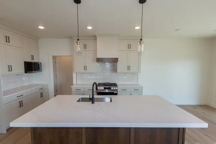 1112 E 50 N, Hyde Park, Utah 84318