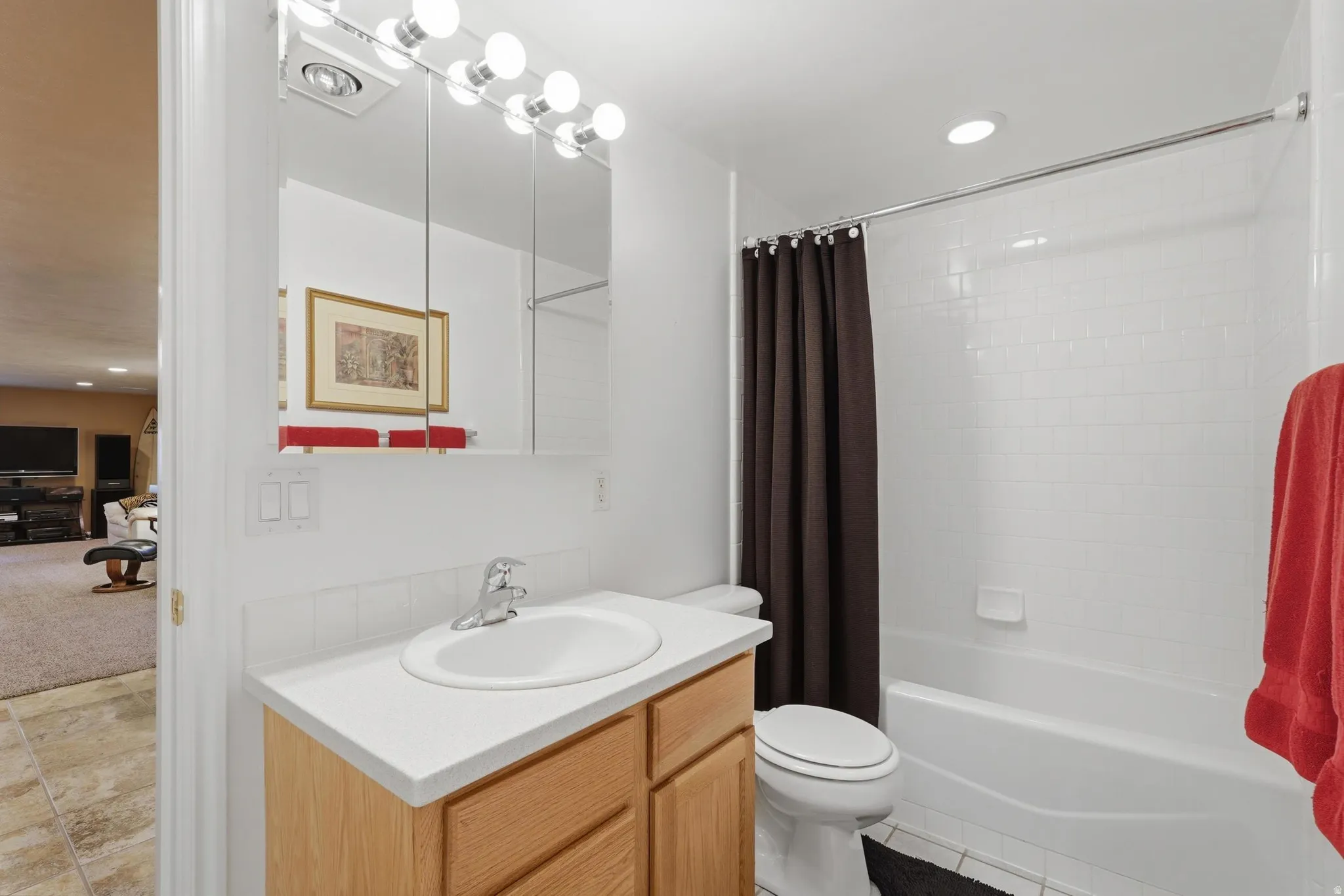 Basement full bathroom