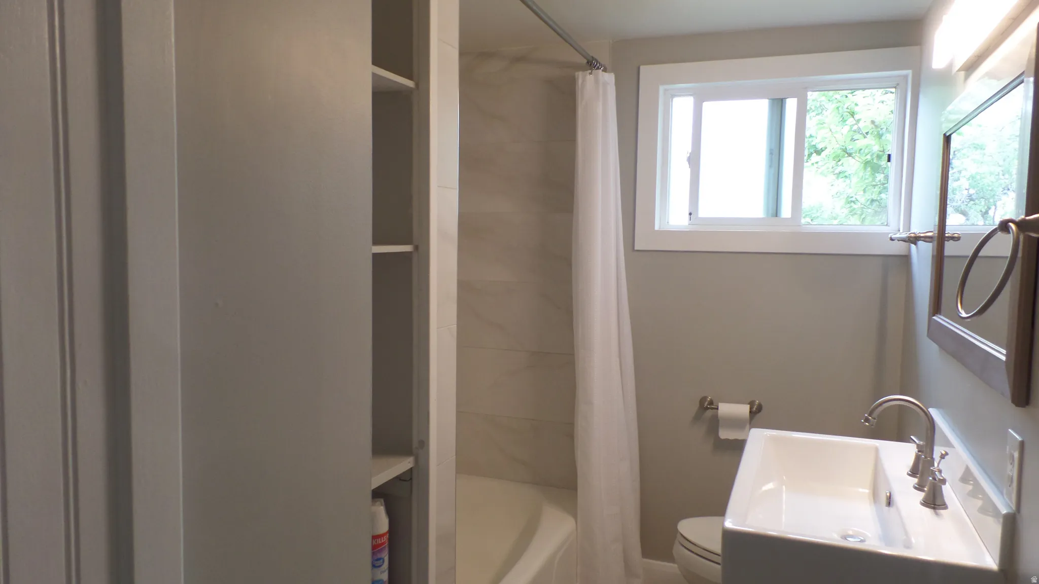Main Bathroom with Lots of Storage