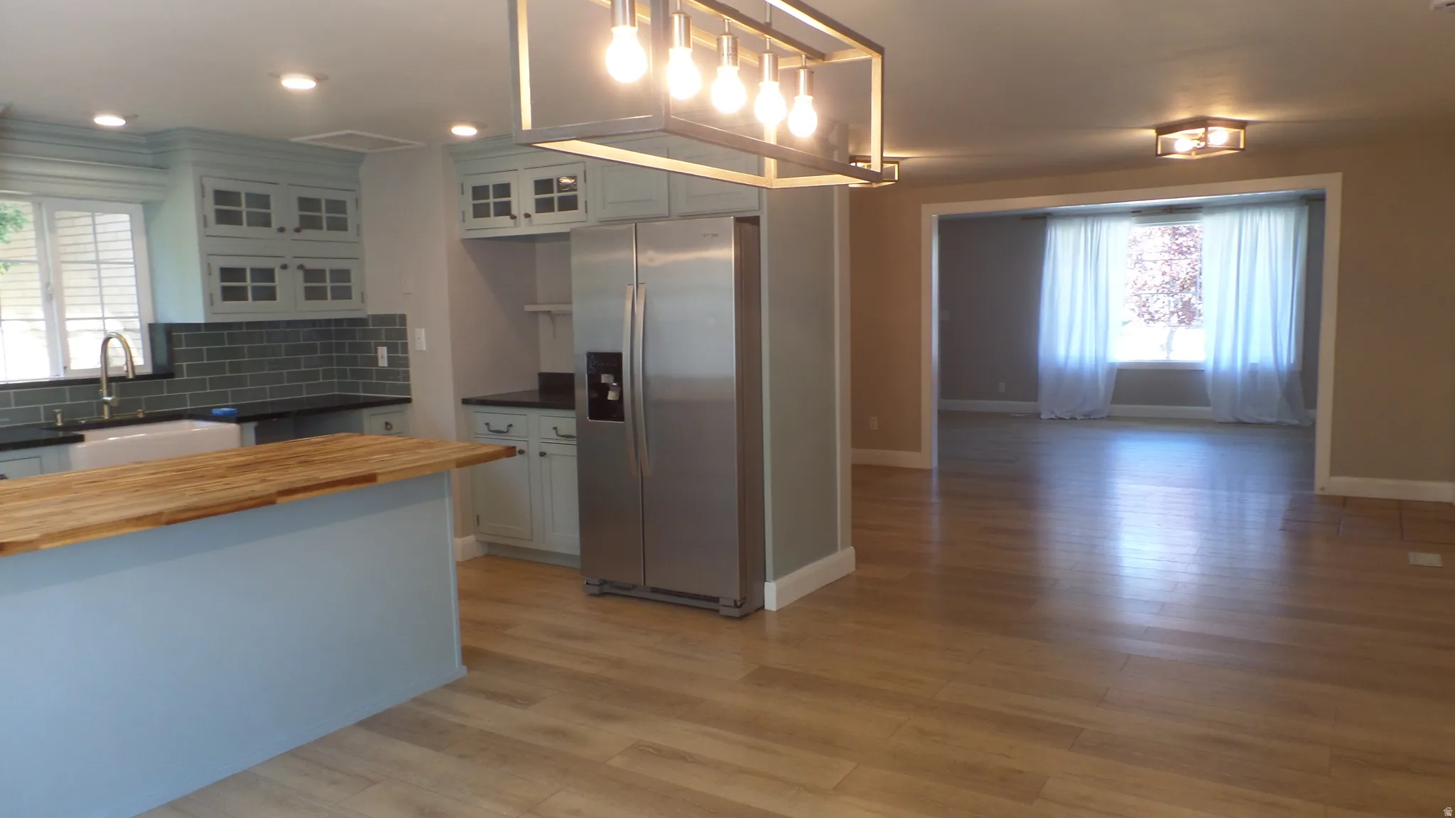 Kitchen - Large Kitchen with Open Concept with Dining Room & Living Room