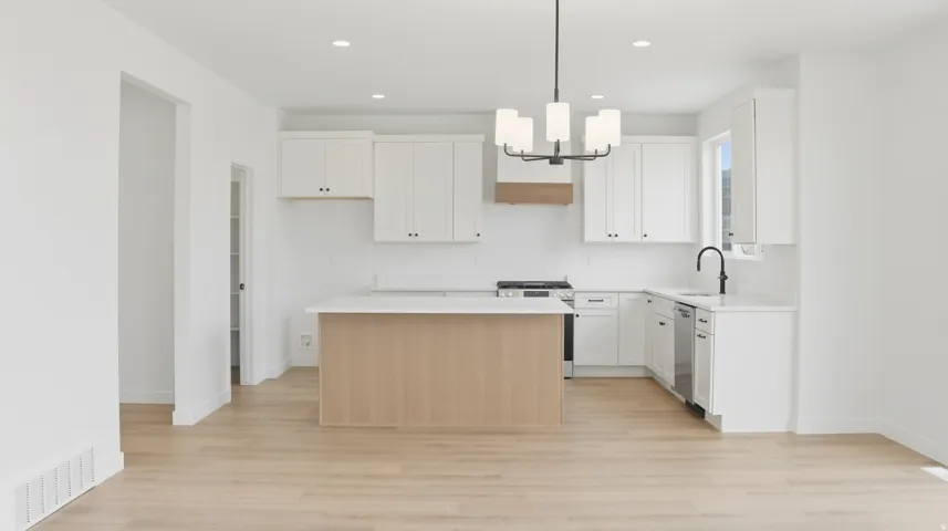 6943 W Sydney Peak Ln #417, West Jordan, Utah 84081