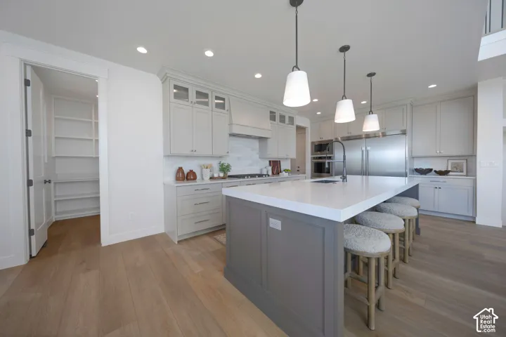 695 W Hidden Farm Dr, Farmington, Utah 84025