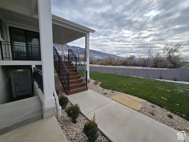 695 W Hidden Farm Dr, Farmington, Utah 84025