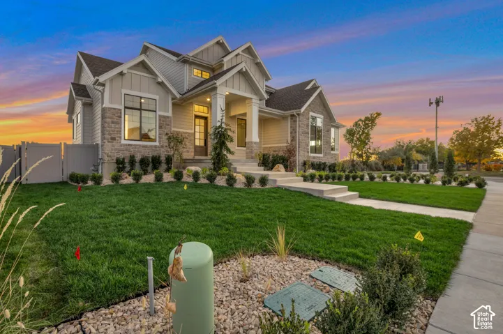 695 W Hidden Farm Dr, Farmington, Utah 84025