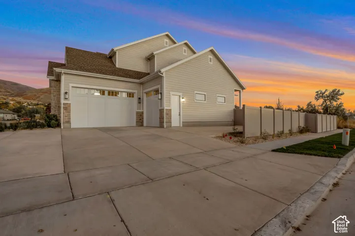 695 W Hidden Farm Dr, Farmington, Utah 84025
