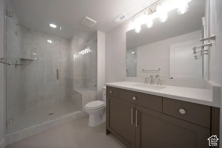 695 W Hidden Farm Dr, Farmington, Utah 84025