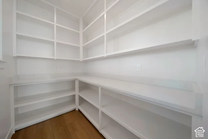 695 W Hidden Farm Dr, Farmington, Utah 84025