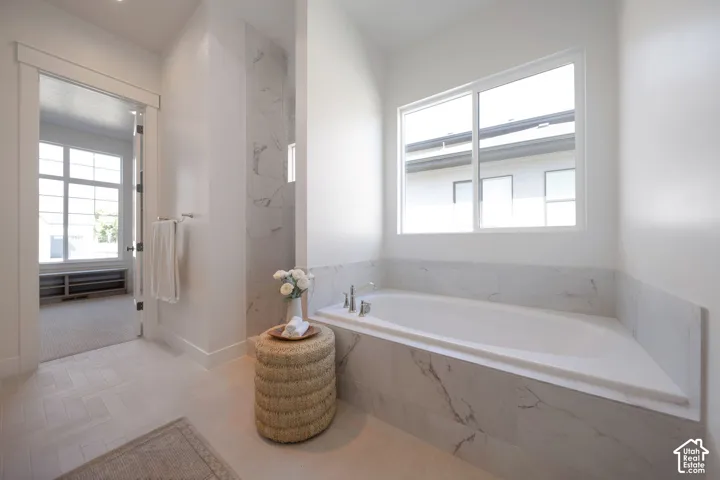 695 W Hidden Farm Dr, Farmington, Utah 84025