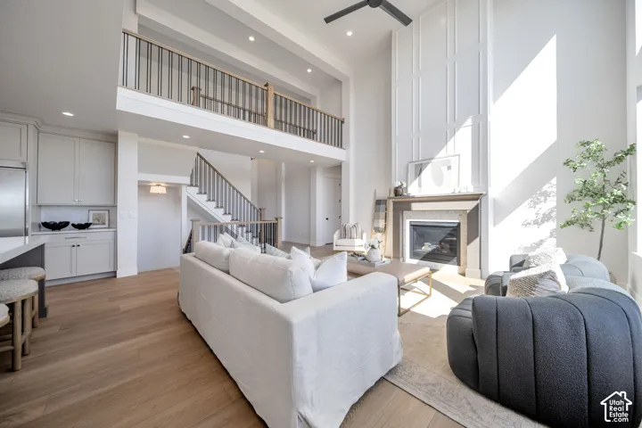 695 W Hidden Farm Dr, Farmington, Utah 84025