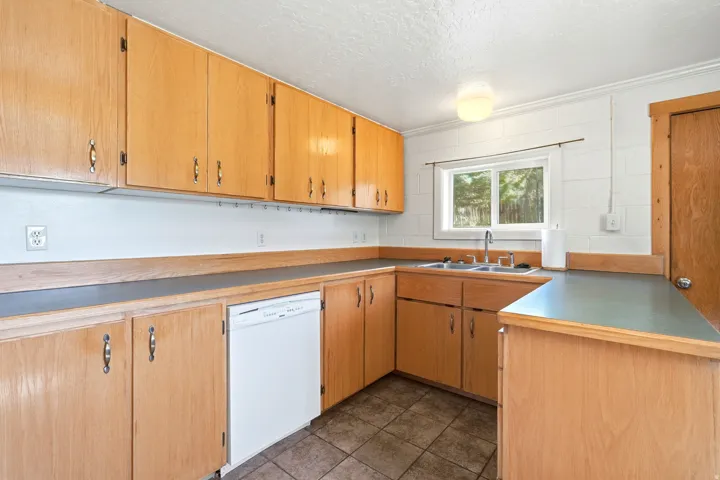 320 N 200 E, Vernal, Utah 84078