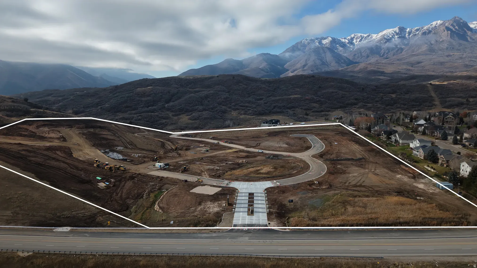 Aerial view of theRANGE with 360 degree views of the mountains