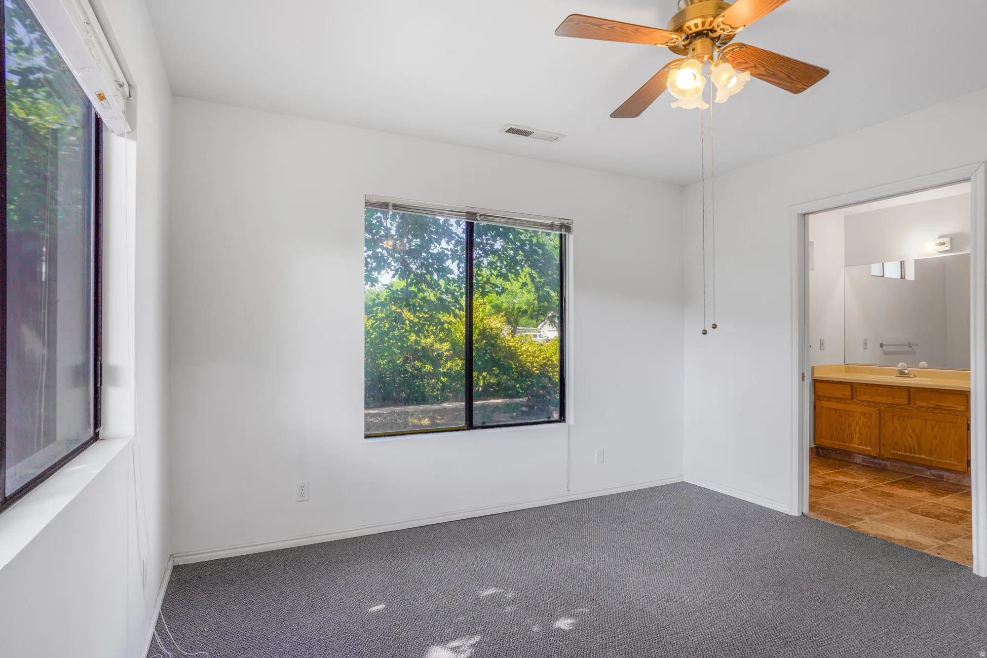 2nd Bedroom Suite