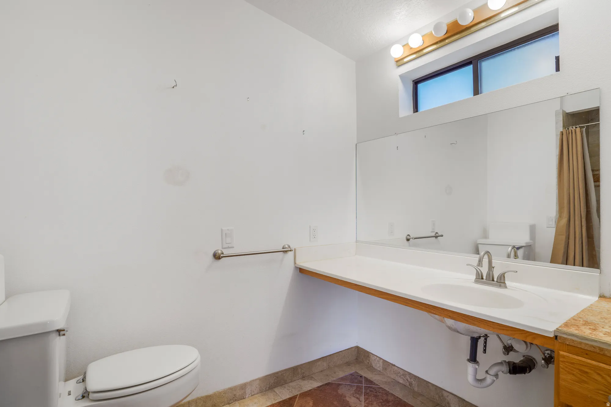 Primary Suite Full Bath