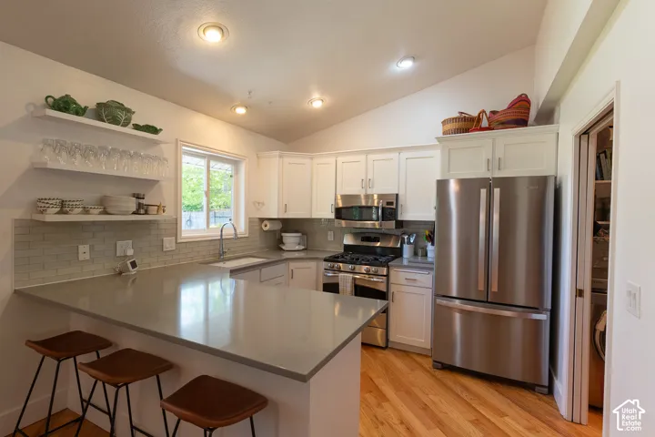 Great Kitchen and dining !  Come see and invite your friends!