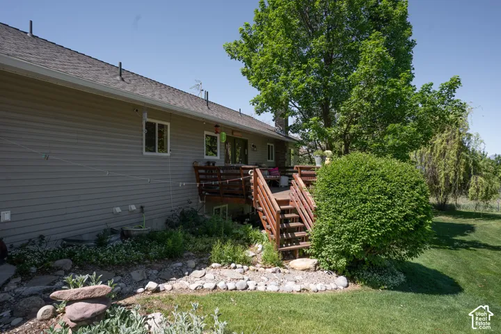 This sturdy back deck has been stained every other year !  IT's in great shape !