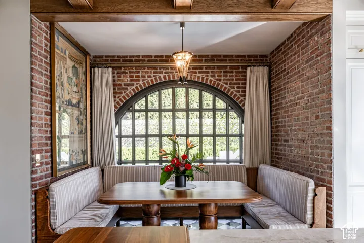 299 E Oak Forest Rd, Salt Lake City, Utah 84103