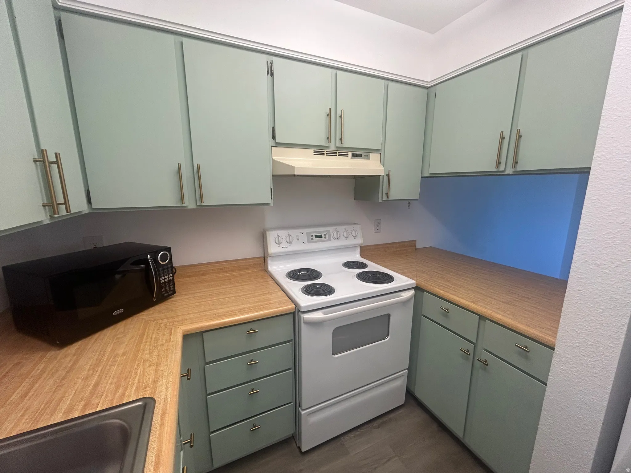charming kitchen