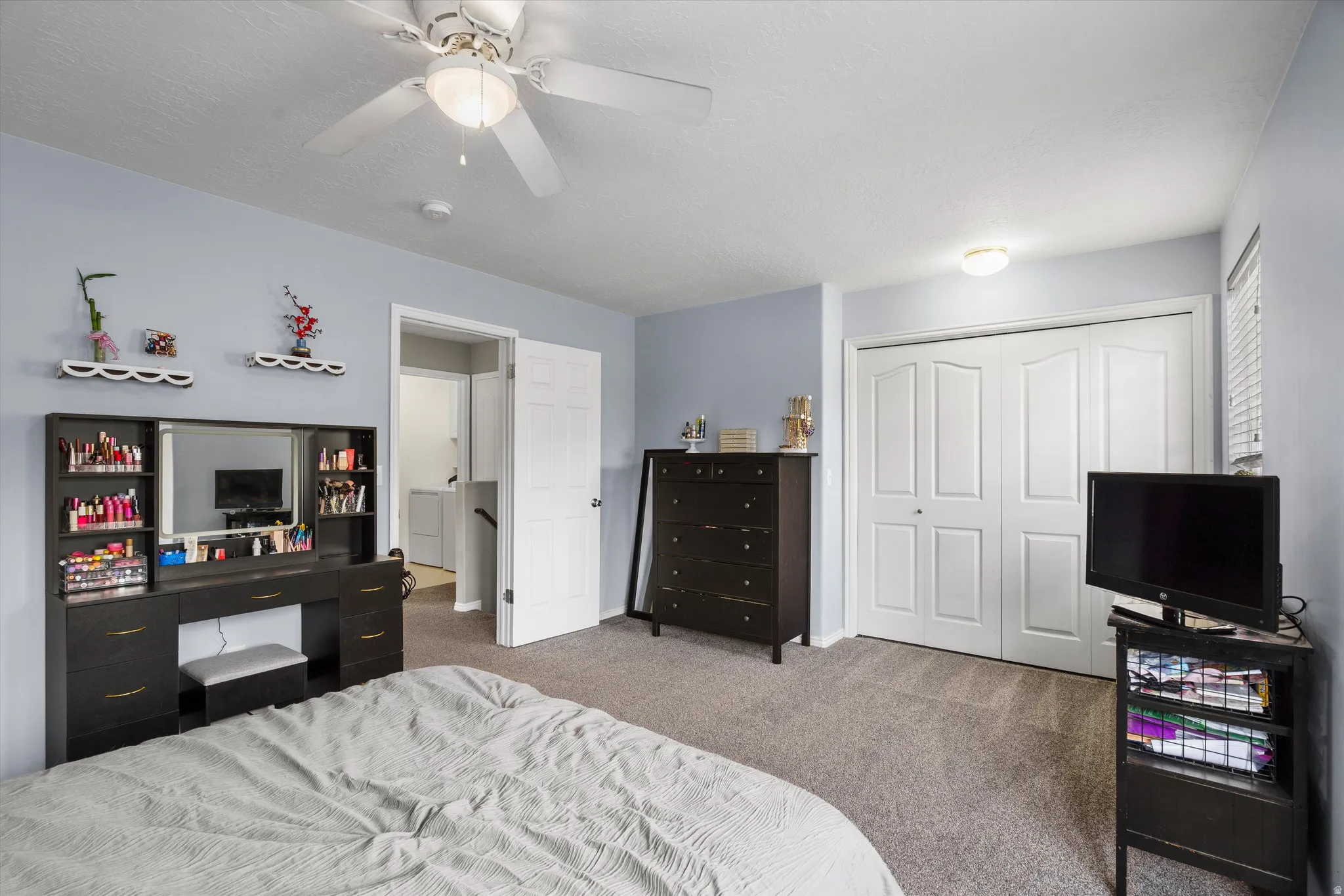 Oversized primary bedroom