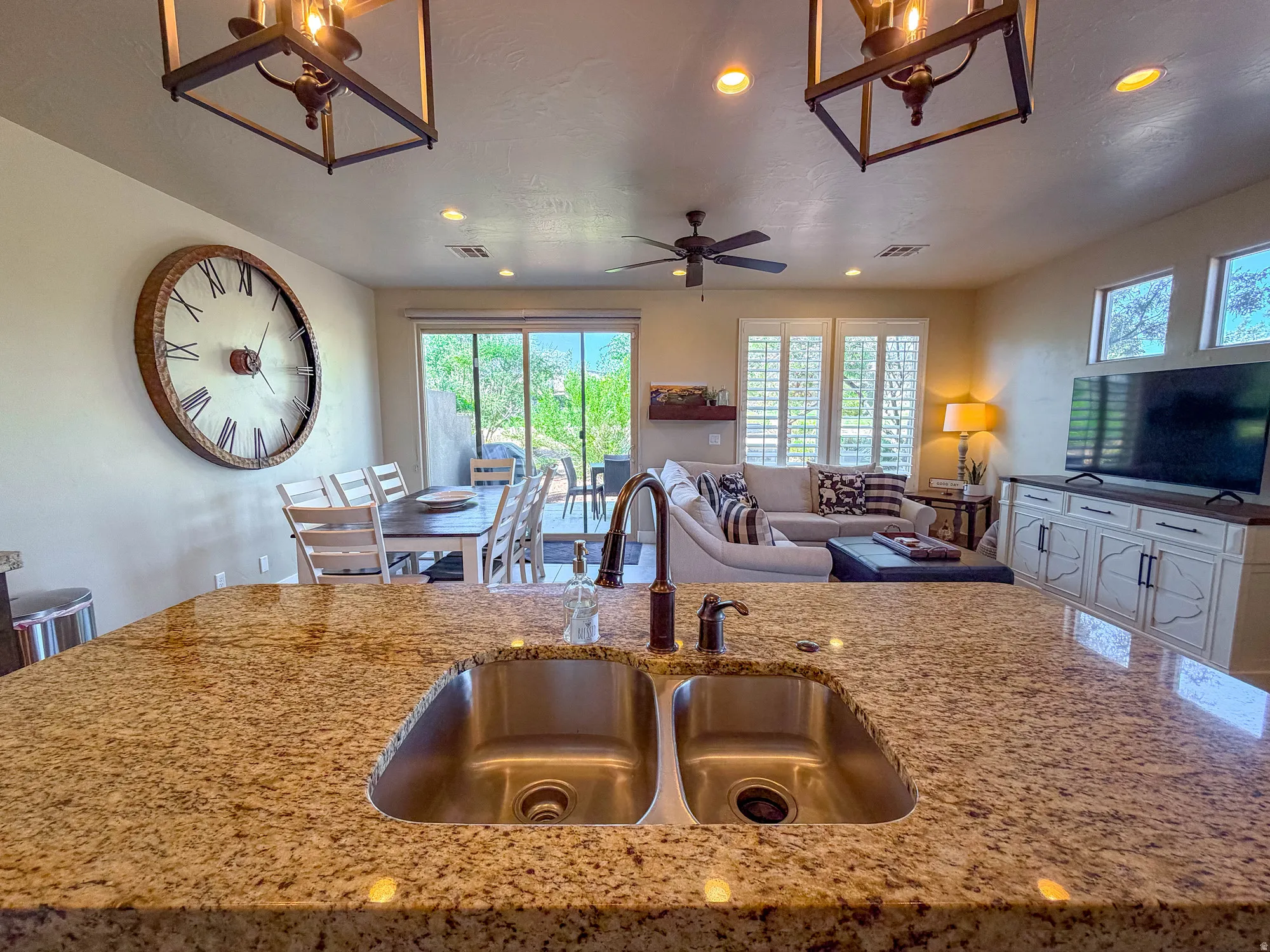 greatroom/granite countertops