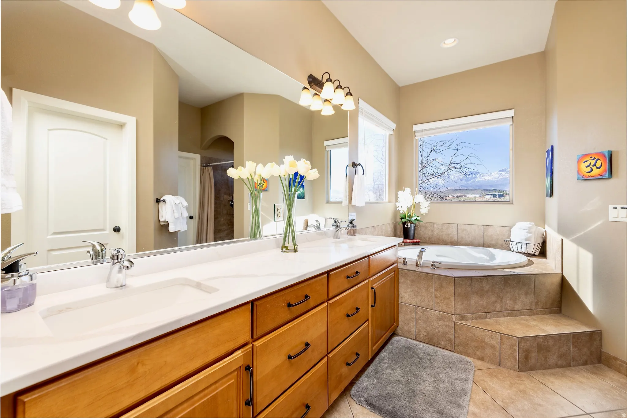 Primary Bath w/ jetted tub.