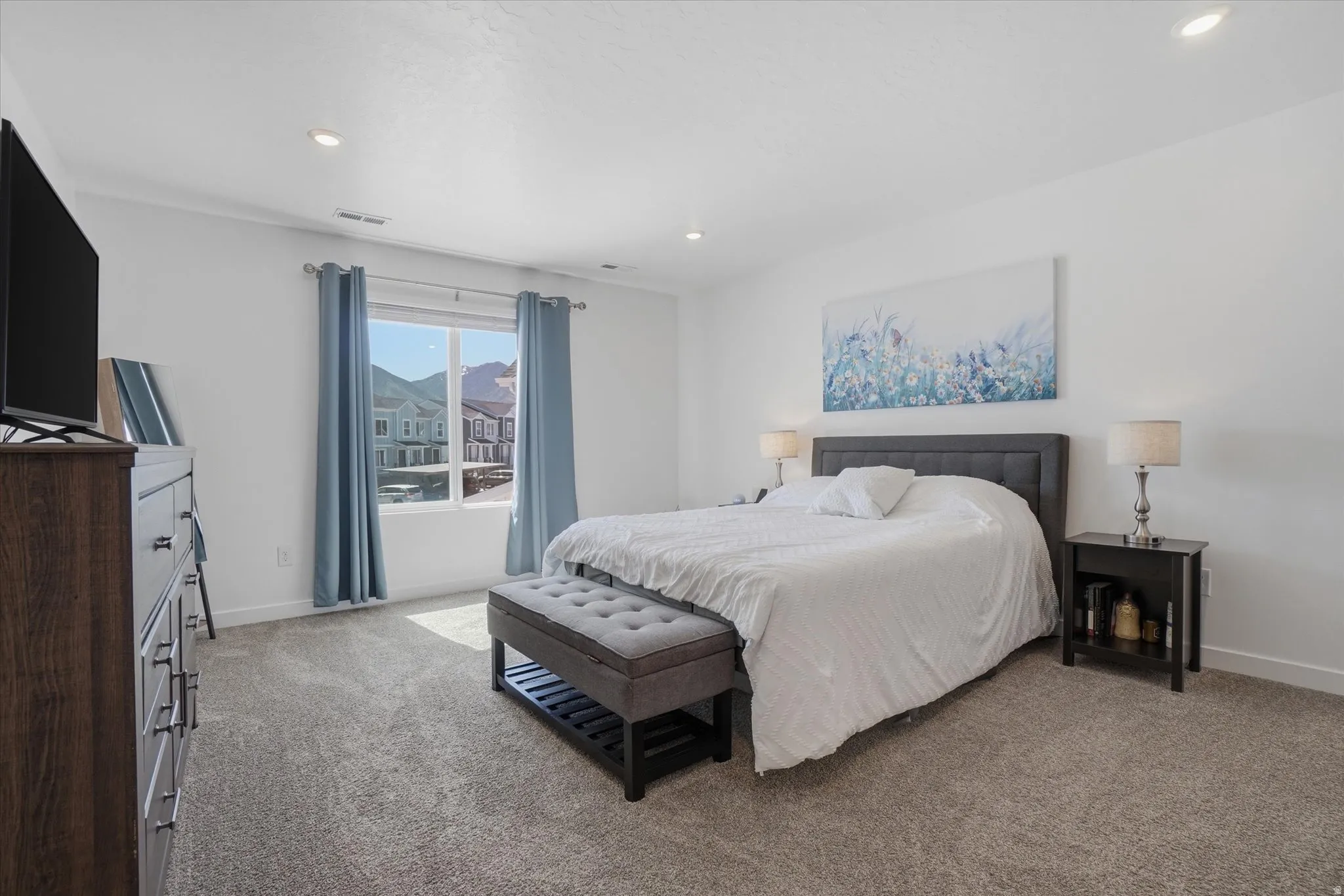 Spacious Master Bedroom with Mount View!