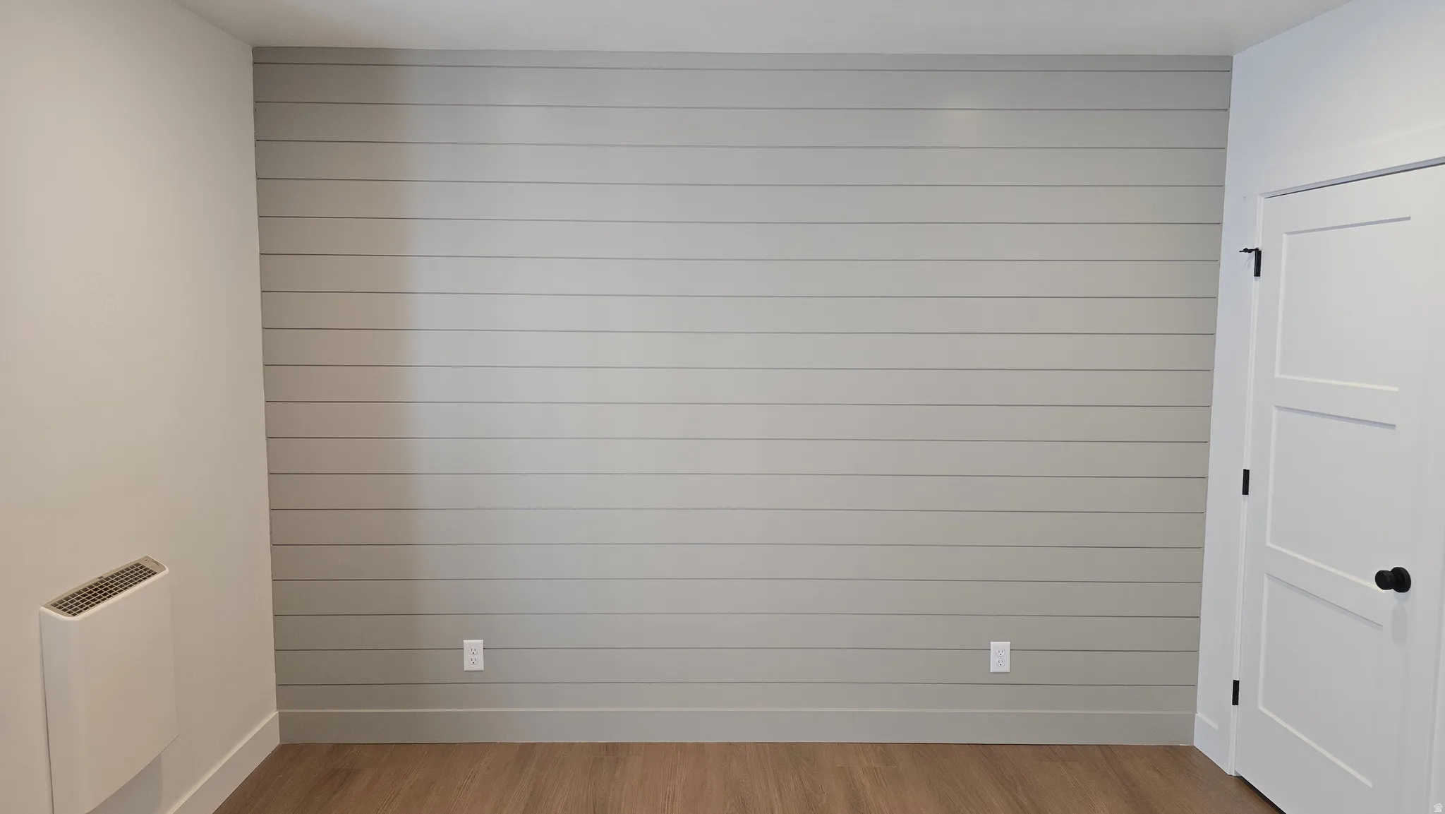 Feature wall with horizontal shiplap detailing