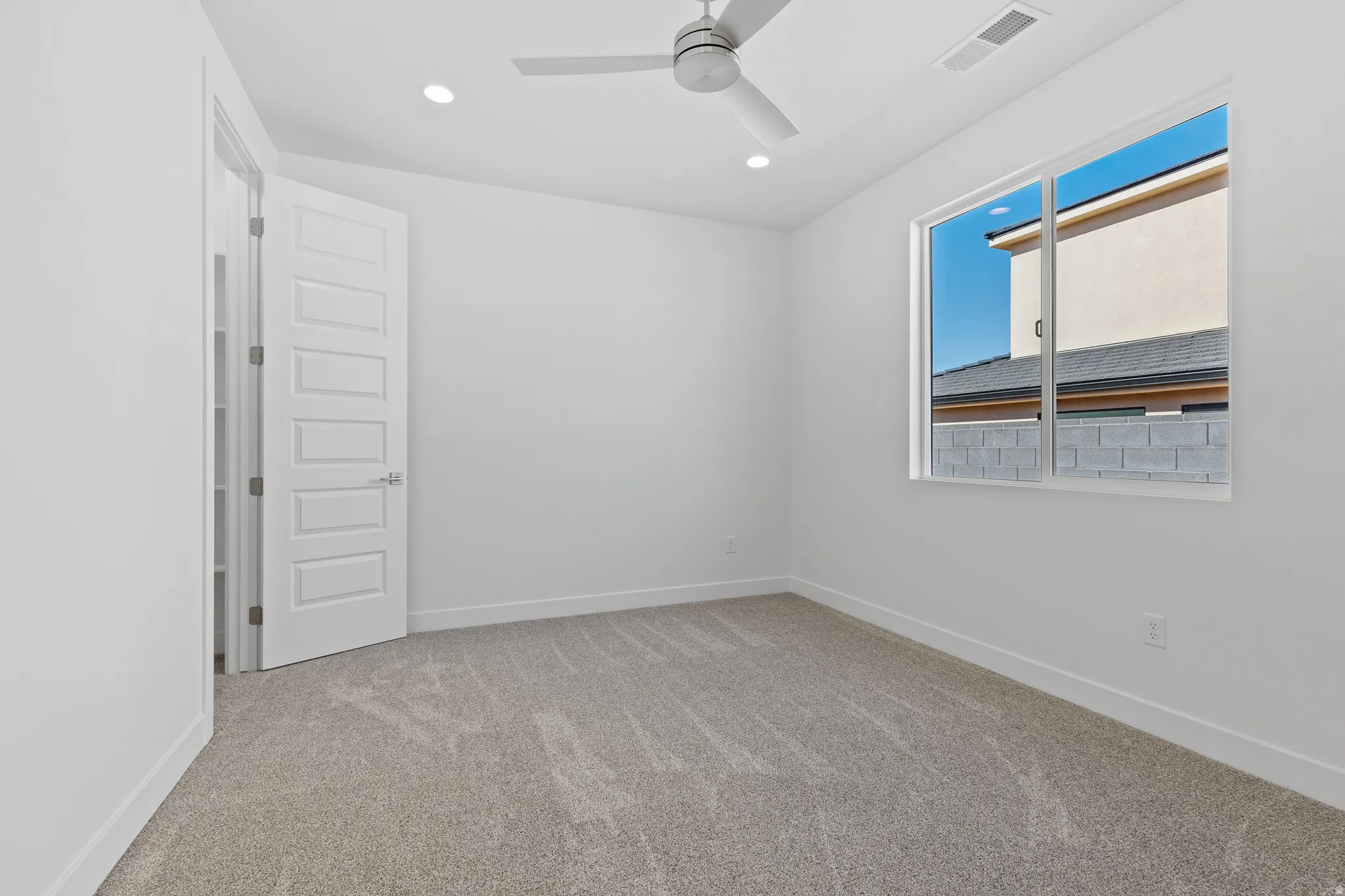 Neutral-toned carpet flooring