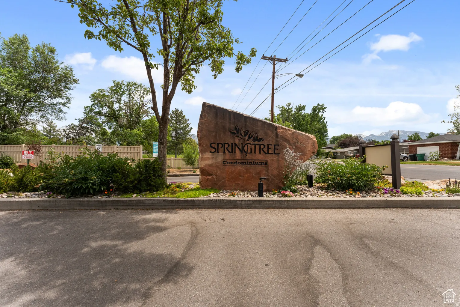 Entry monument for Springtree Condominiums.