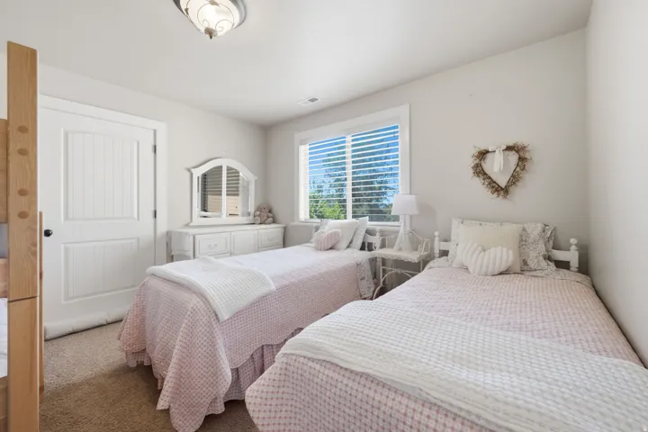 1683 N Main St, Centerville, Utah 84014