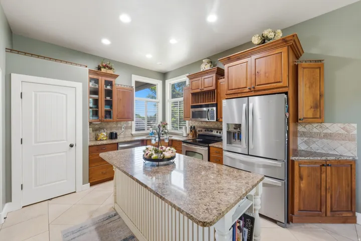 1683 N Main St, Centerville, Utah 84014