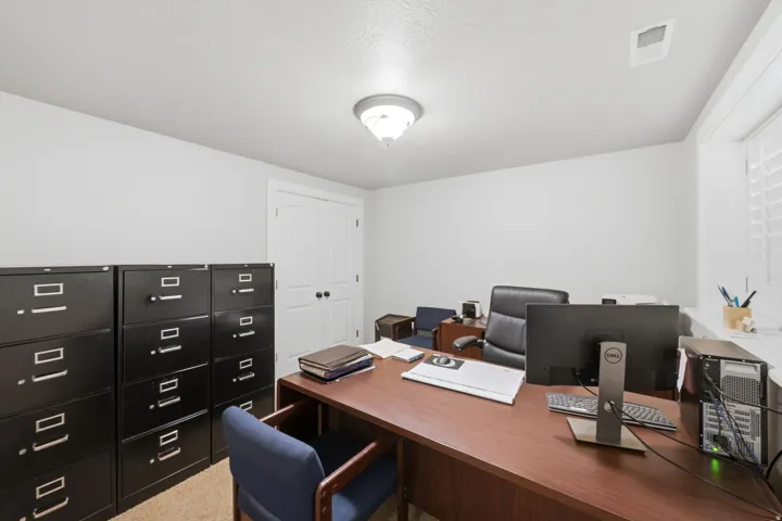 1683 N Main St, Centerville, Utah 84014