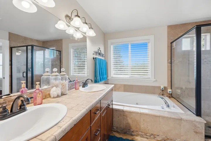 1683 N Main St, Centerville, Utah 84014