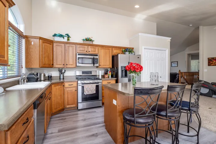 2205 N 600 E, North Ogden, Utah 84414