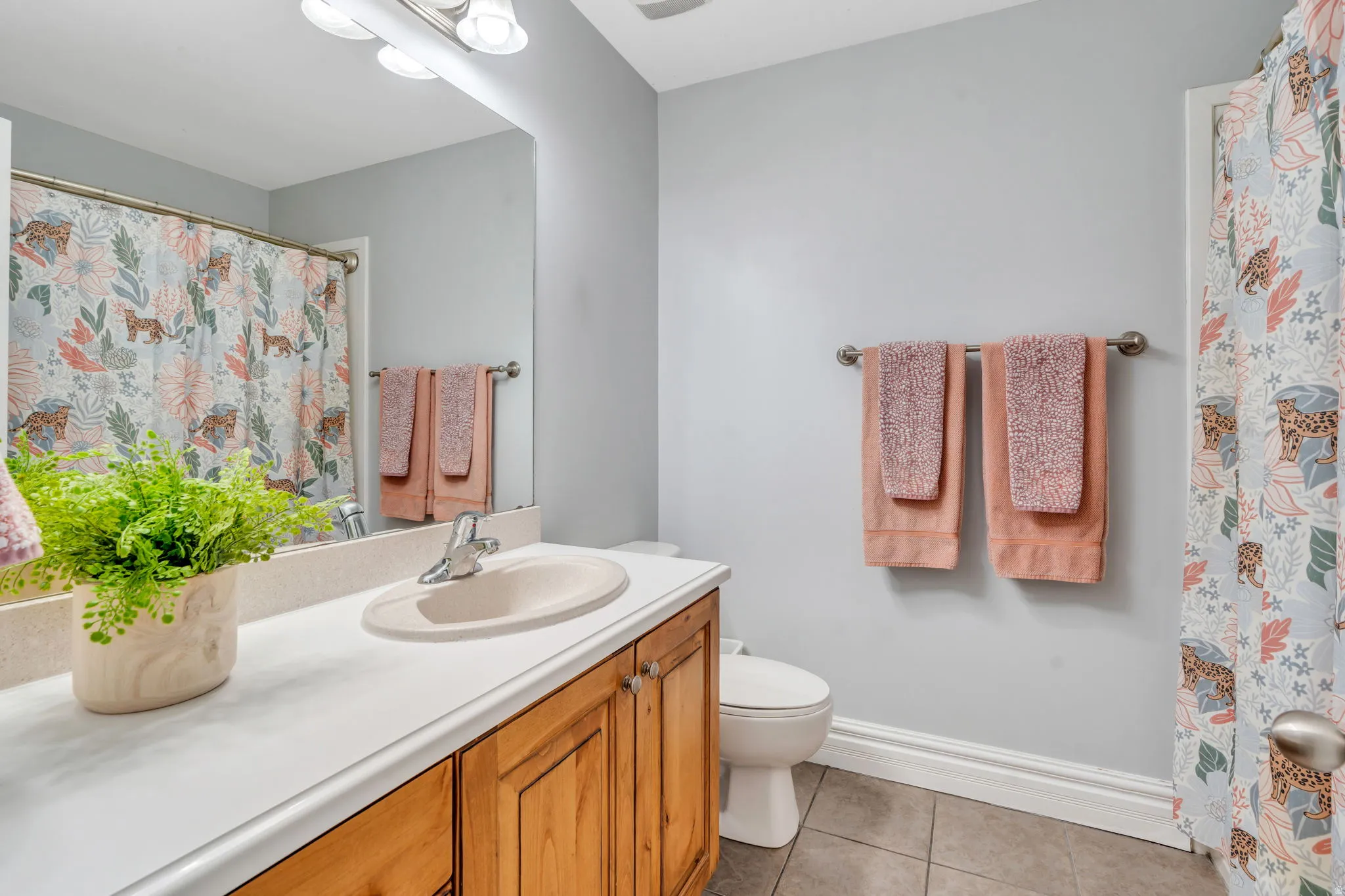 Full bathroom featuring vanity