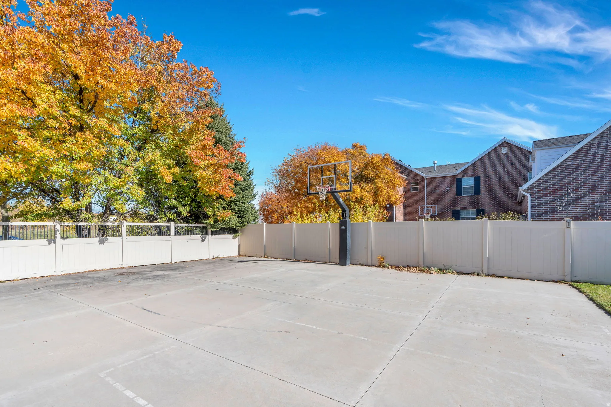 Full basketball court